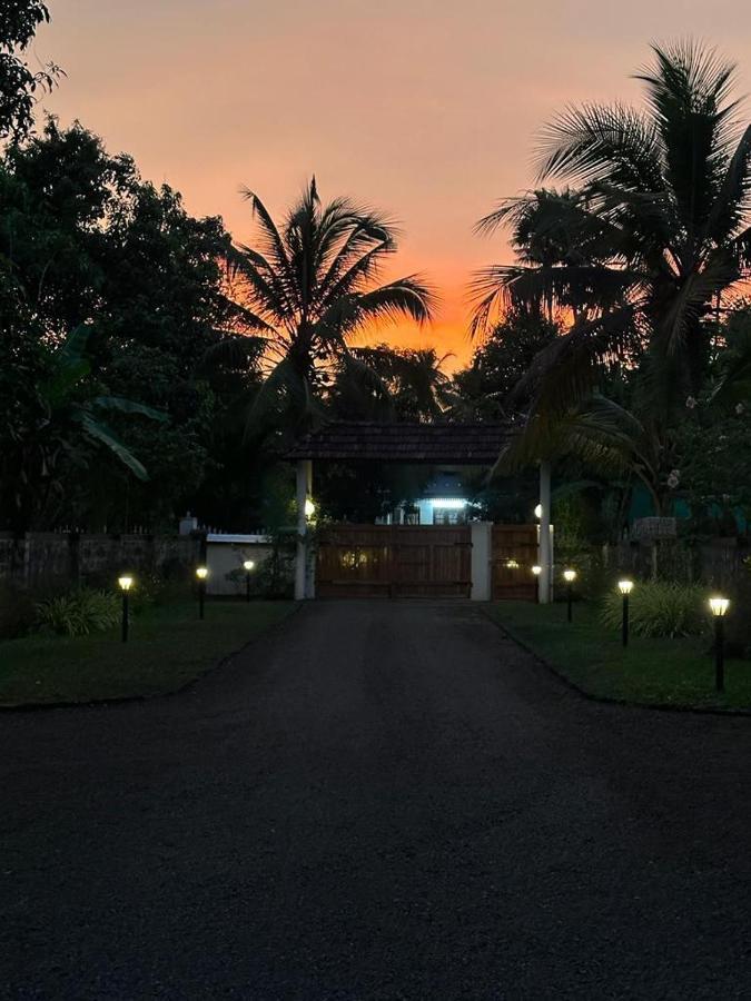 Babira Brookside Heritage Resort Kumarakom Exterior photo