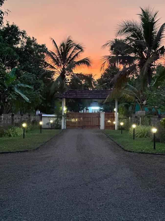 Babira Brookside Heritage Resort Kumarakom Exterior photo