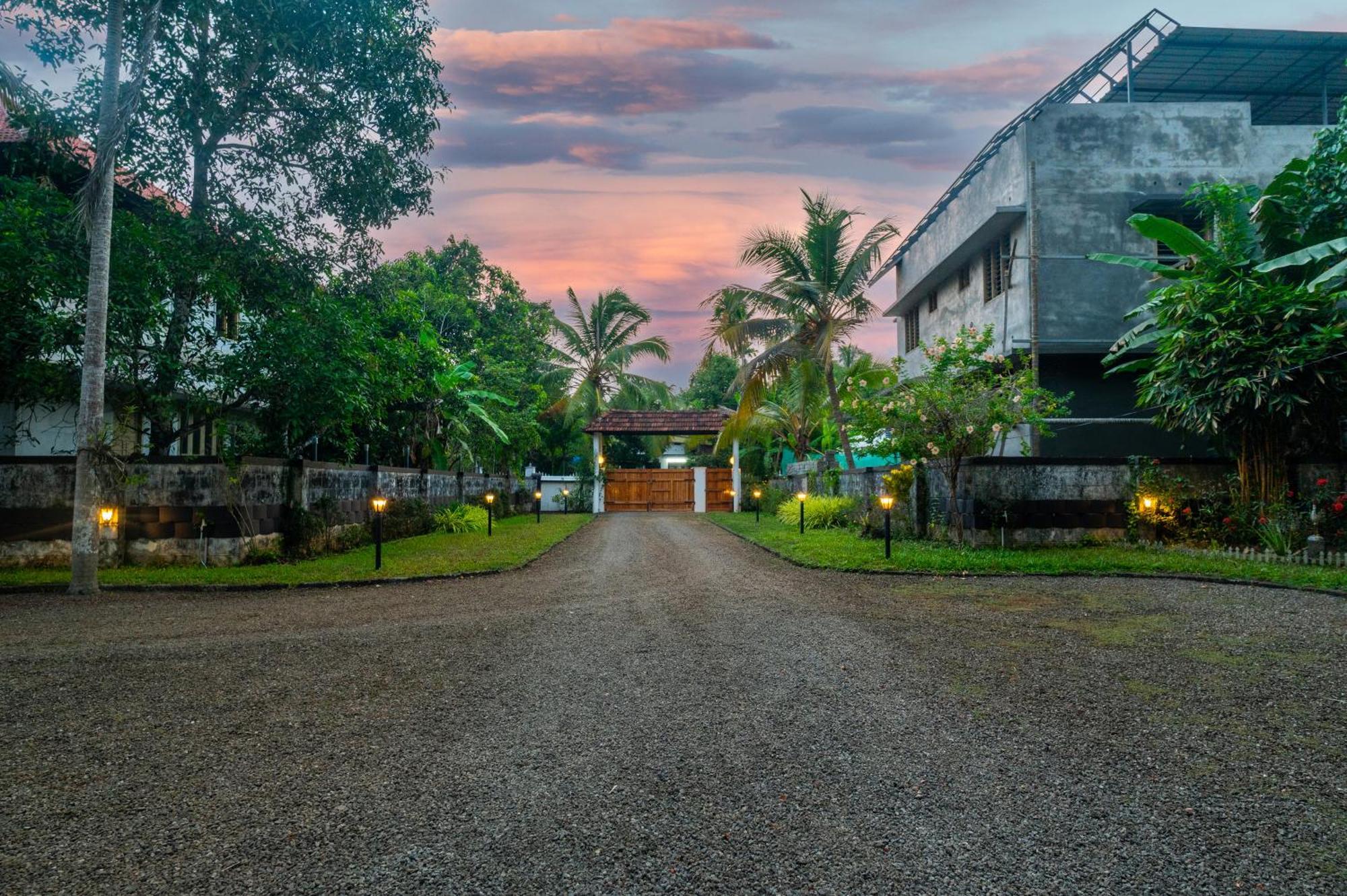 Babira Brookside Heritage Resort Kumarakom Exterior photo