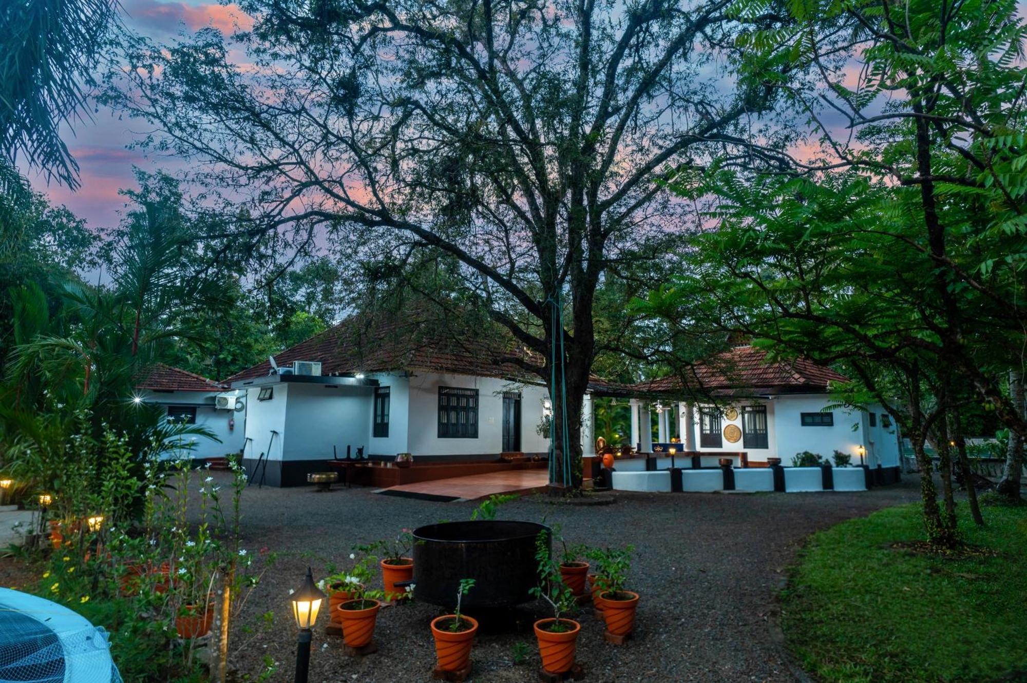 Babira Brookside Heritage Resort Kumarakom Exterior photo