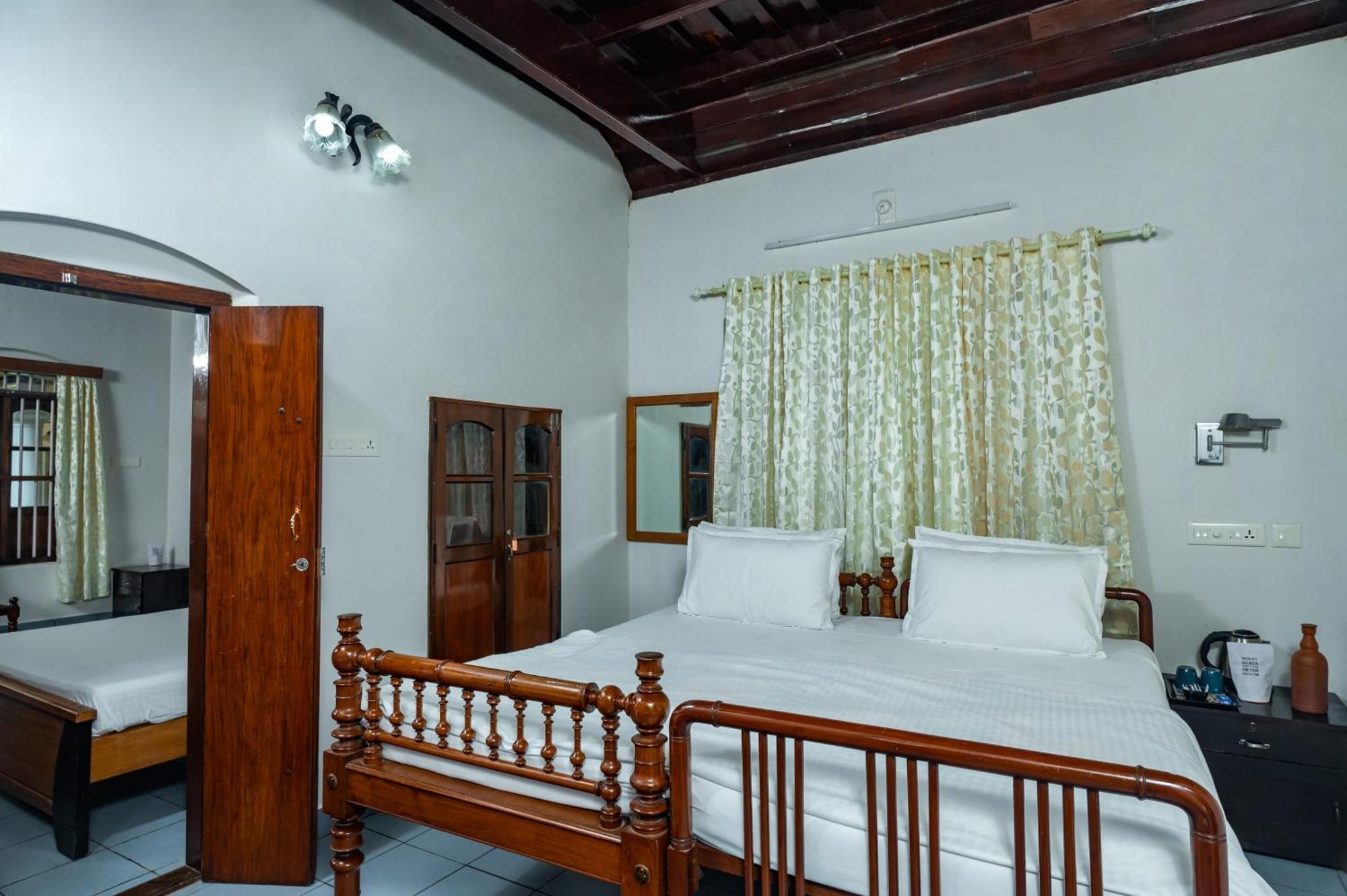 Babira Brookside Heritage Resort Kumarakom Exterior photo