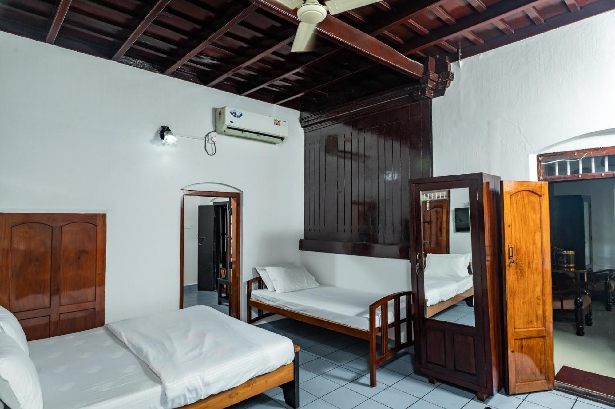 Babira Brookside Heritage Resort Kumarakom Exterior photo